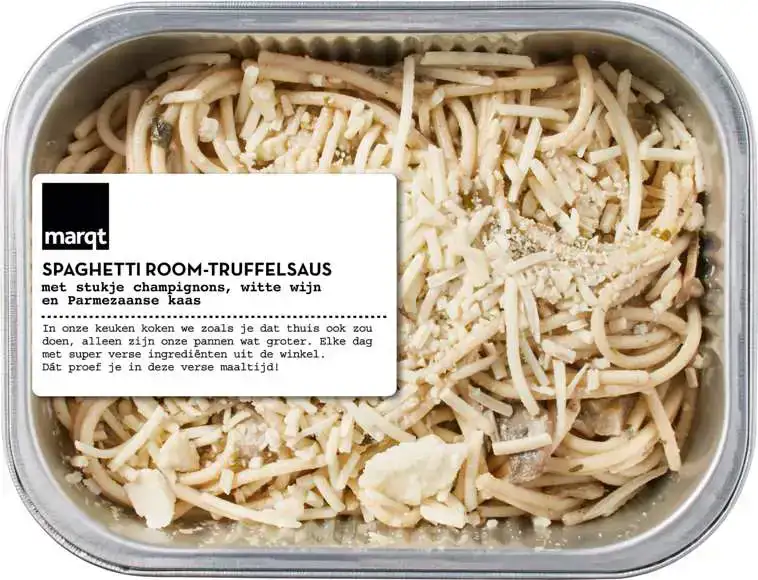 Maaltijd spaghetti room truffelsaus